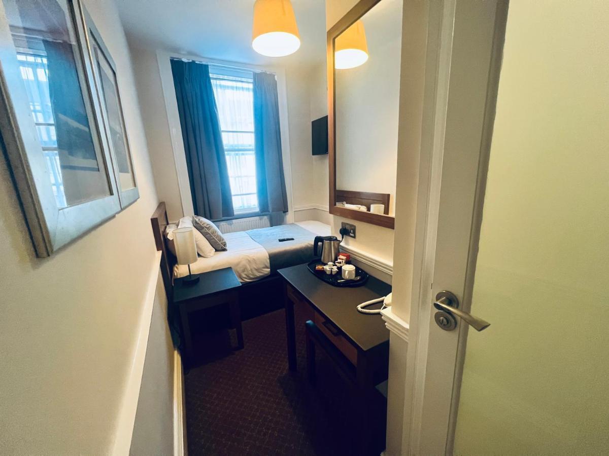 Single Room,1324131184:JPEG