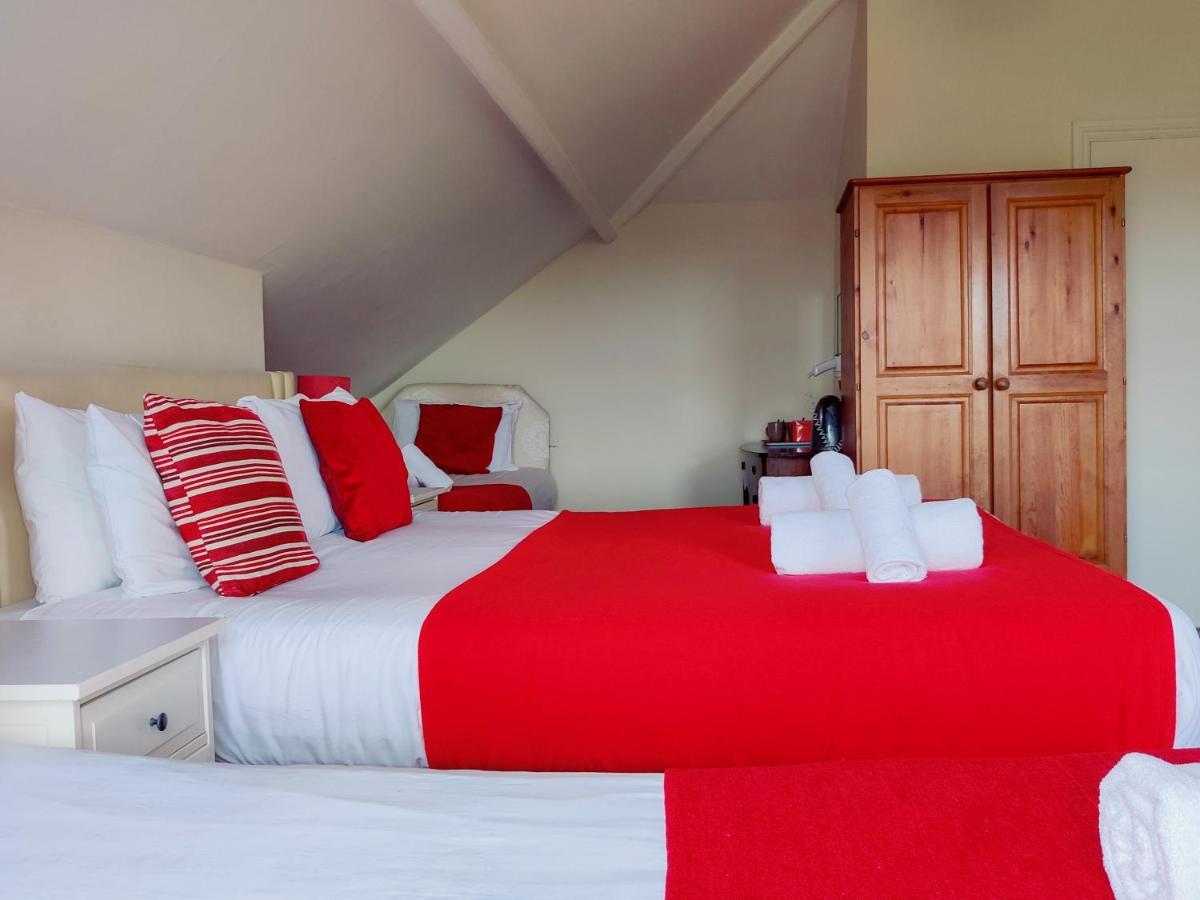 Standard Quadruple Room,1328133485:JPEG