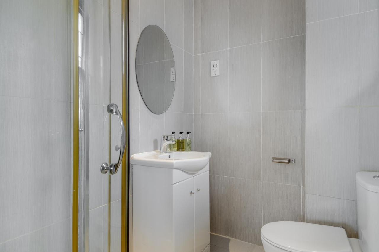 Acomodação Família Deluxe de 5 Quartos
