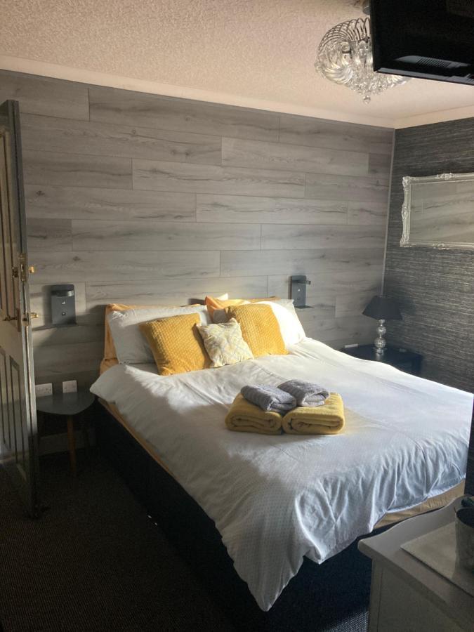Double Room,1346308898:JPEG