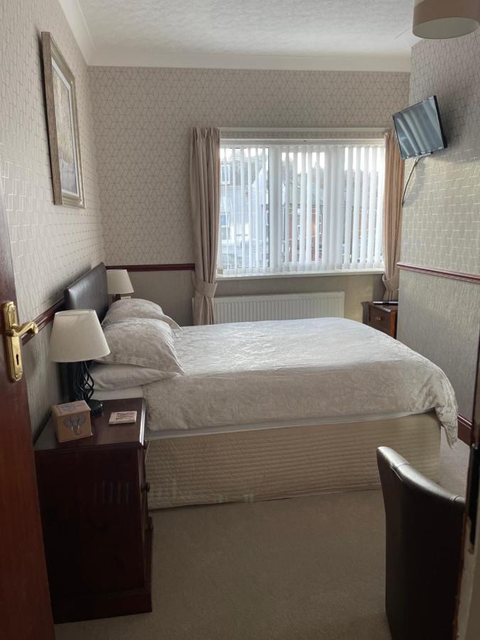 Deluxe Double Room with Shower