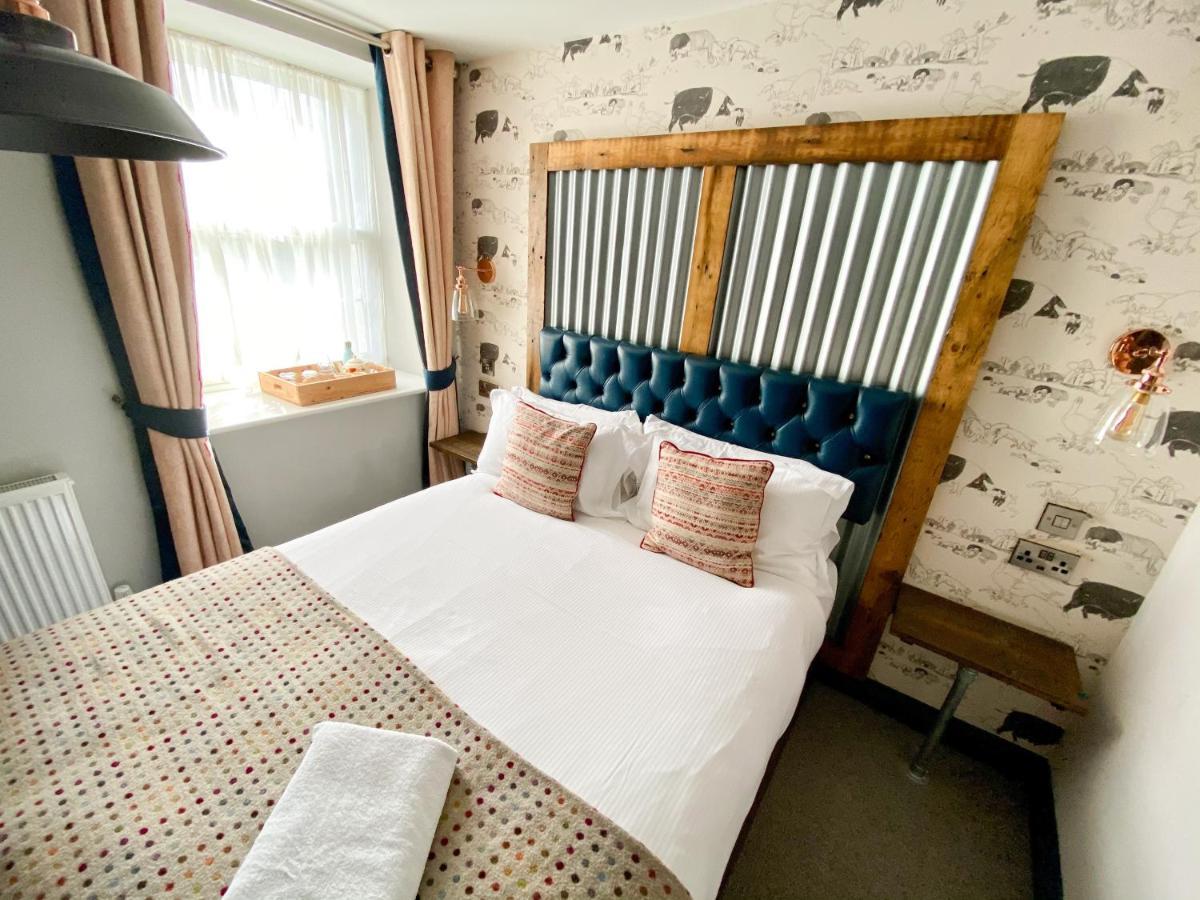 Standard Double Room,1588327904:JPEG
