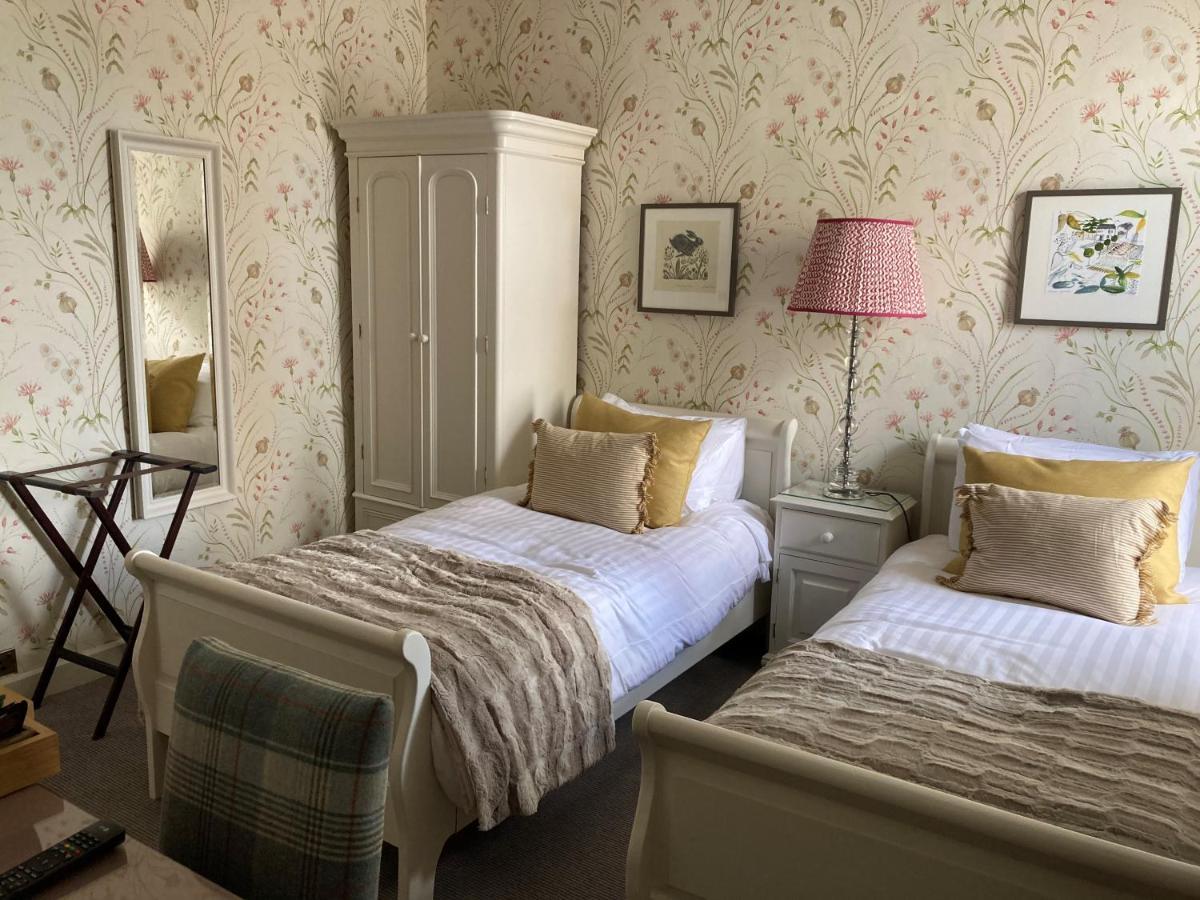 Classic Twin Room