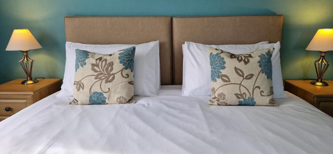 Deluxe Double or Twin Room (Ground Floor),1366425002:JPEG