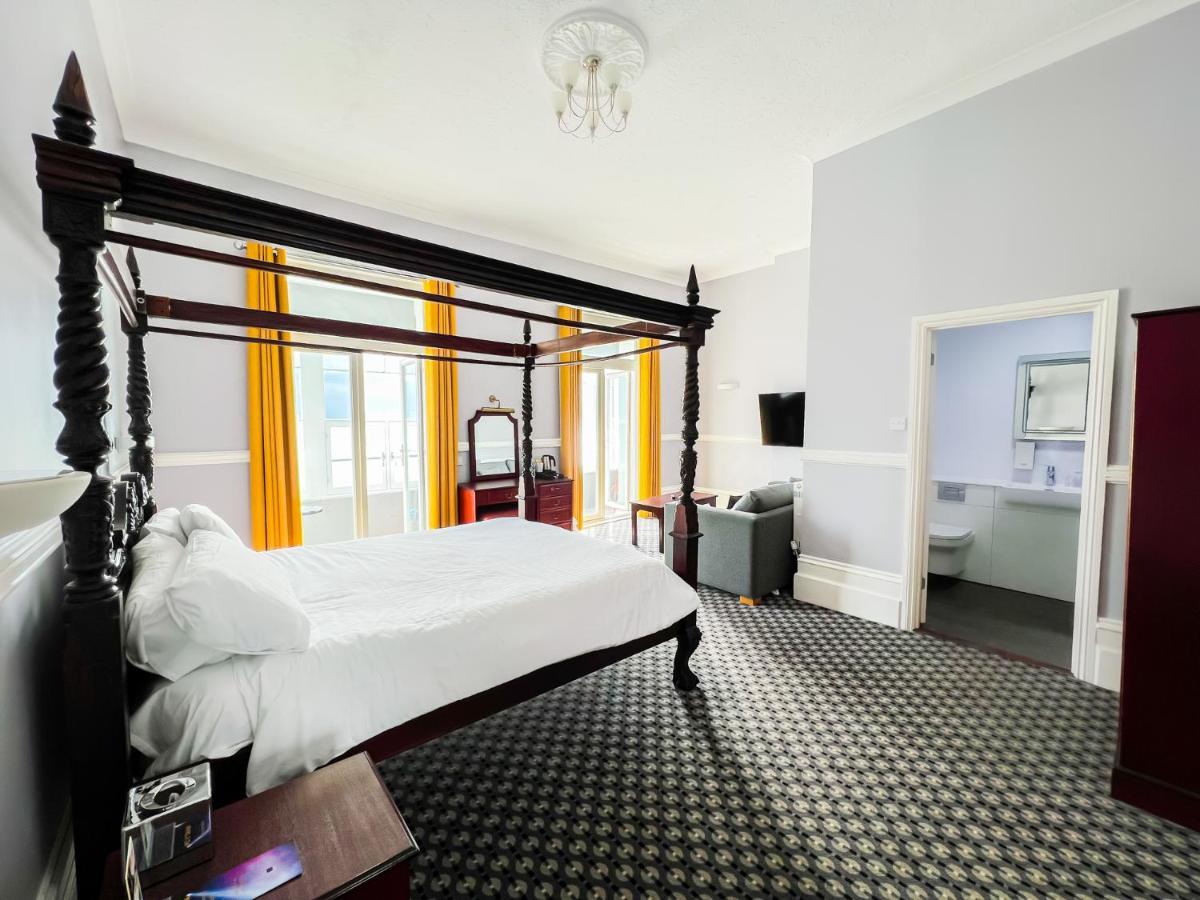 Executive Suite,1369298612:JPEG