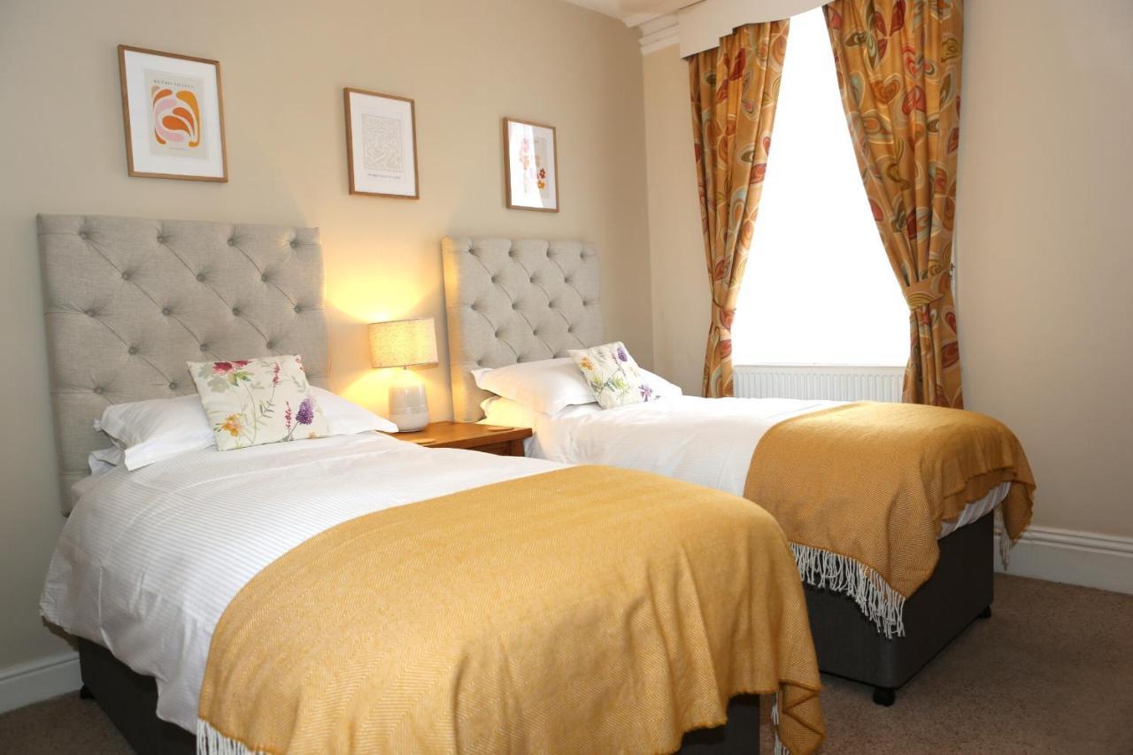 Twin Room with Shower,1371767171:JPEG