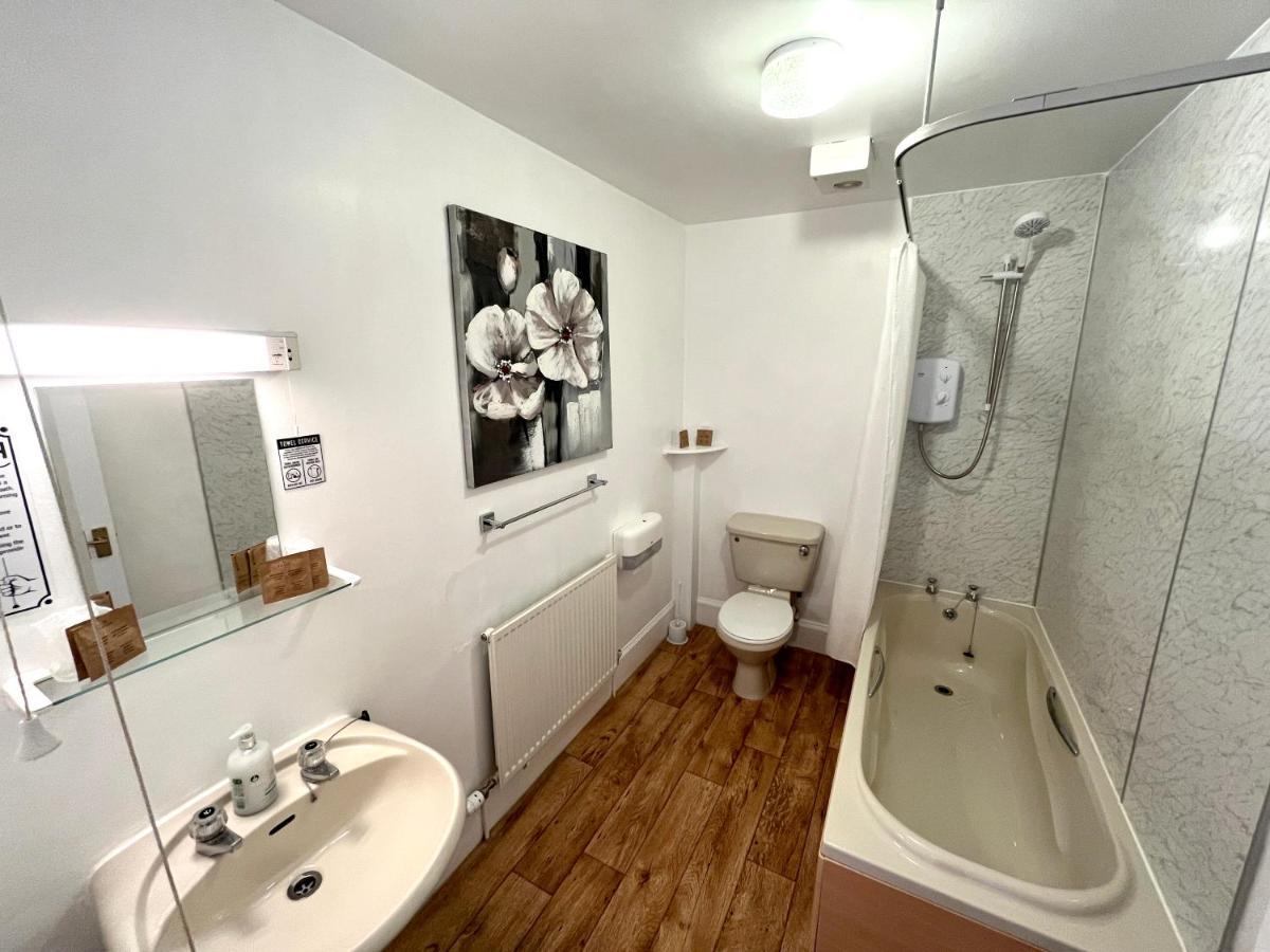 Quadruple Room,1371901586:JPEG