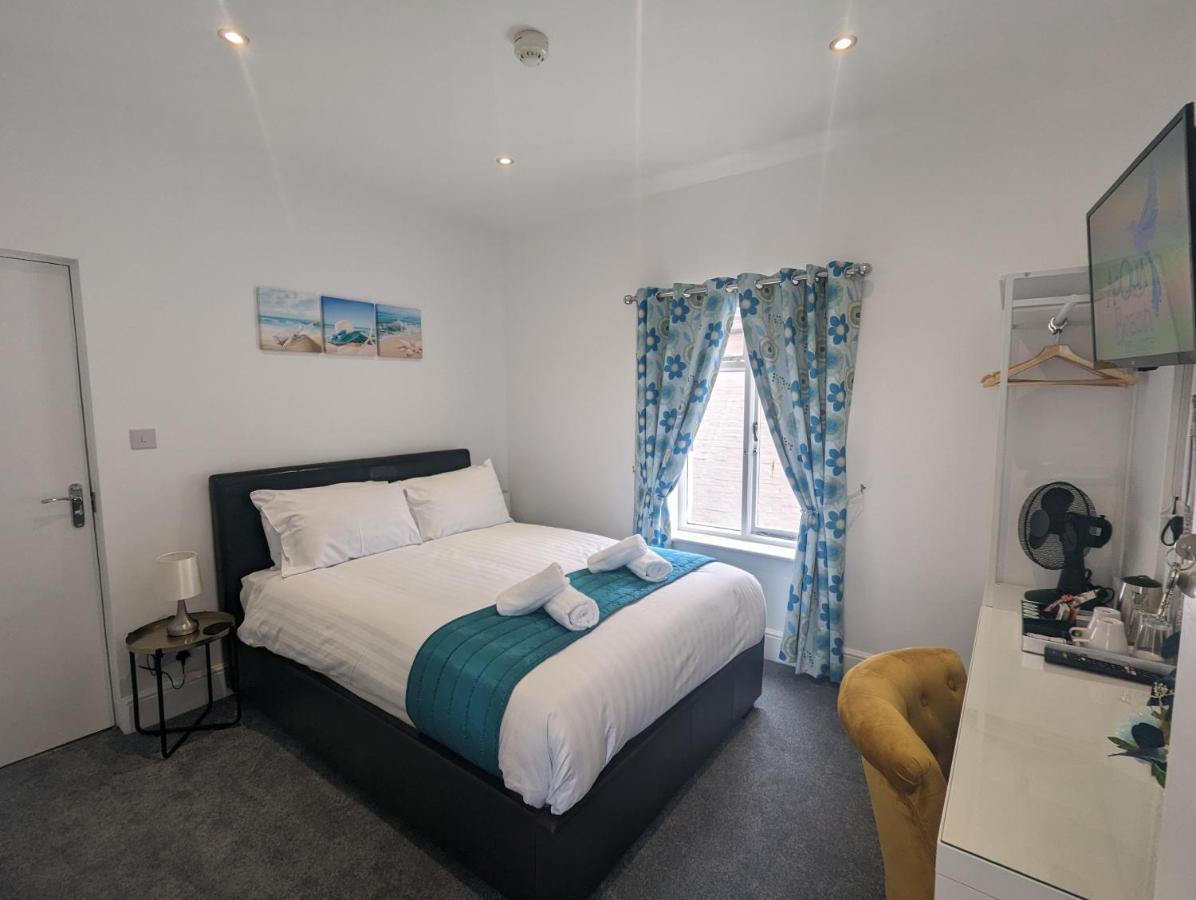 Double Room,1372487792:JPEG