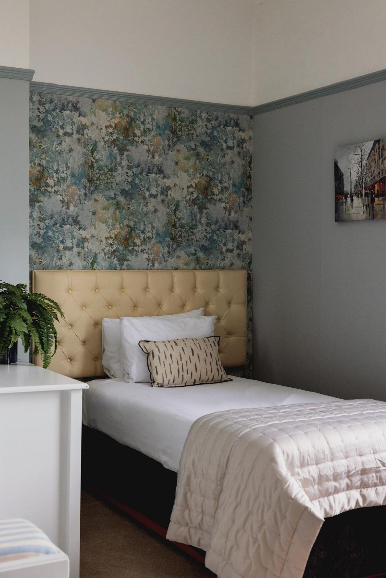 Single Room,1356895607:JPEG