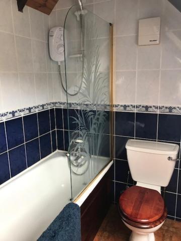Zweibettzimmer mit eigenem Bad