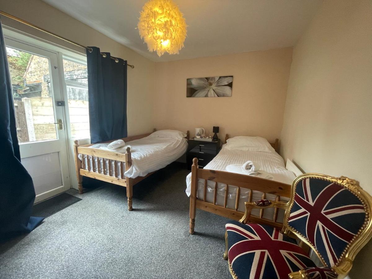 Twin Room En-Suite Ground Floor