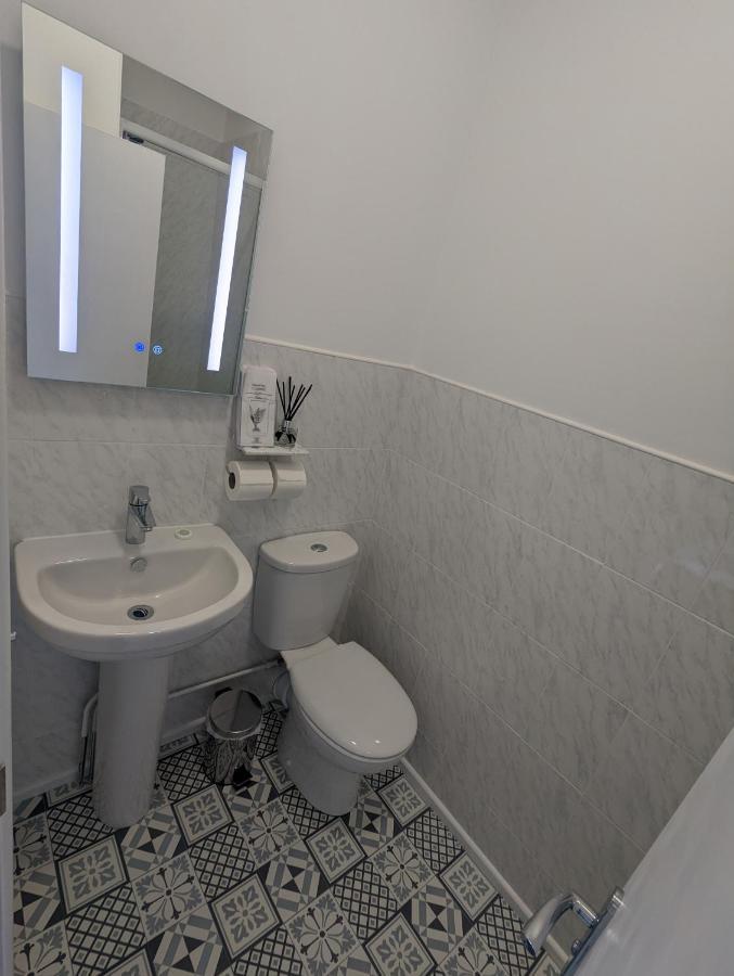 Double Room,1372315778:JPEG