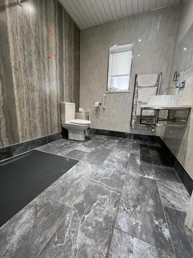 Double or Twin Room - Disability Access,1378856294:JPEG