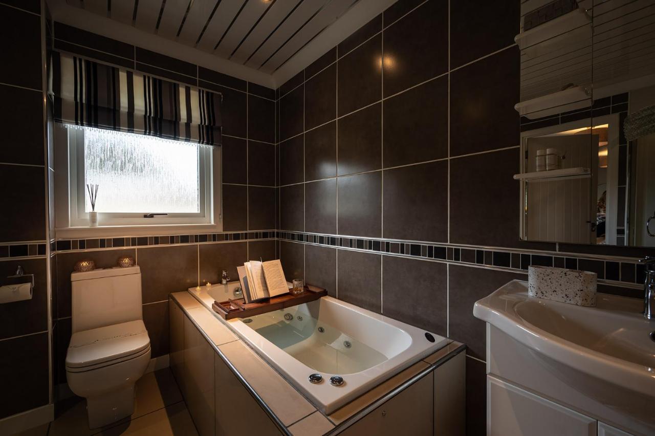 Chambre Lit King-Size avec Baignoire Spa