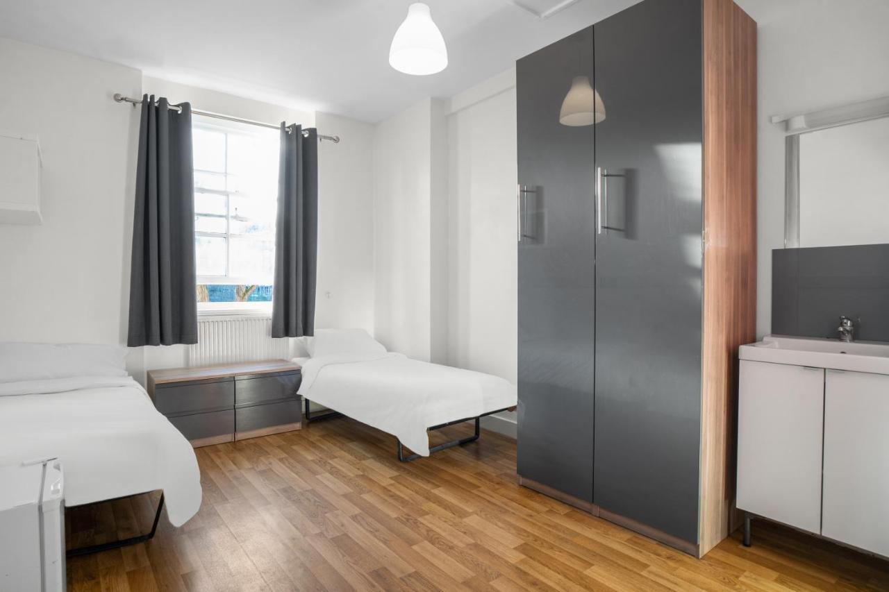 Single Bed in Female Twin Room