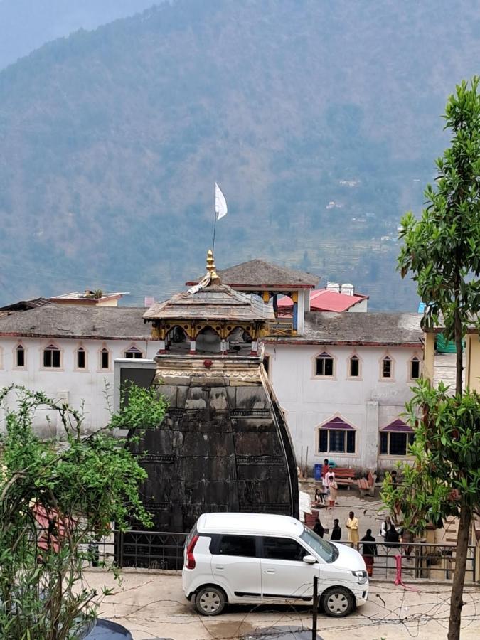 Single Room,1394155970:JPEG