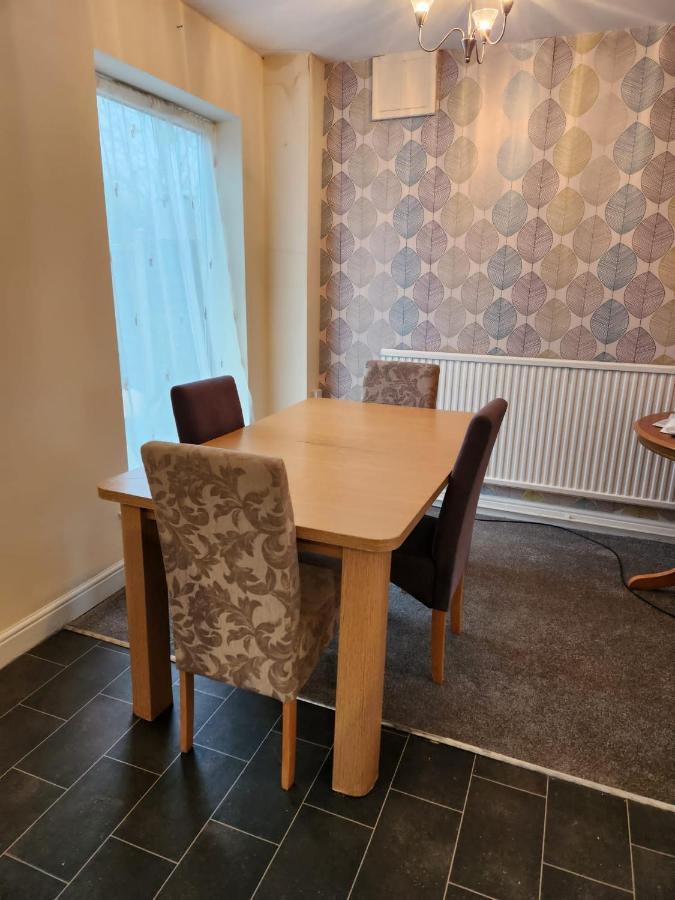 Chambre Triple avec Salle de Bains Commune