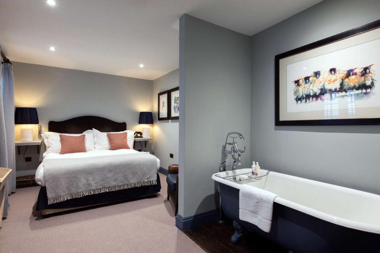 Deluxe Double Room,1385955635:JPEG