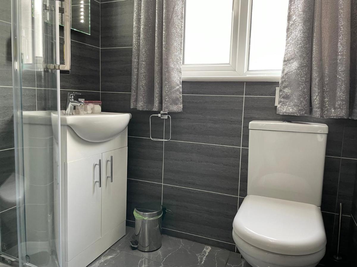 Standard Twin Room,1395878123:JPEG