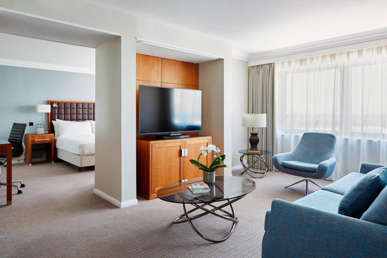 One-Bedroom King Suite with Sofa Bed,1541151118:JPEG