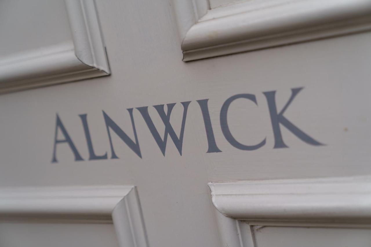 King Room with Roll-In Shower - Disability Access,1409532167:JPEG