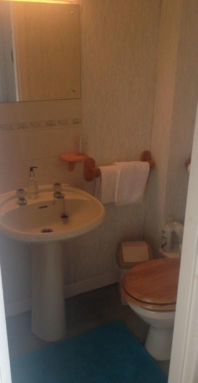 Chambre Familiale avec Salle de Bains Privative