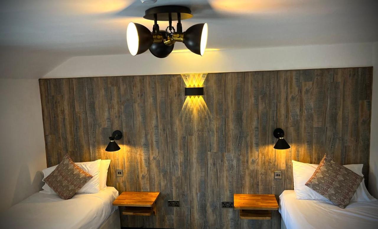 Twin Room,1556645335:JPEG