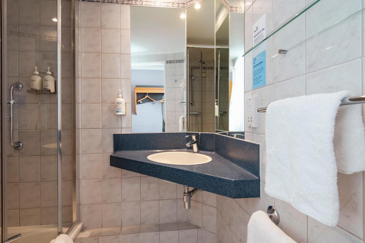 Standard Double Room with Free Hot Breakfast