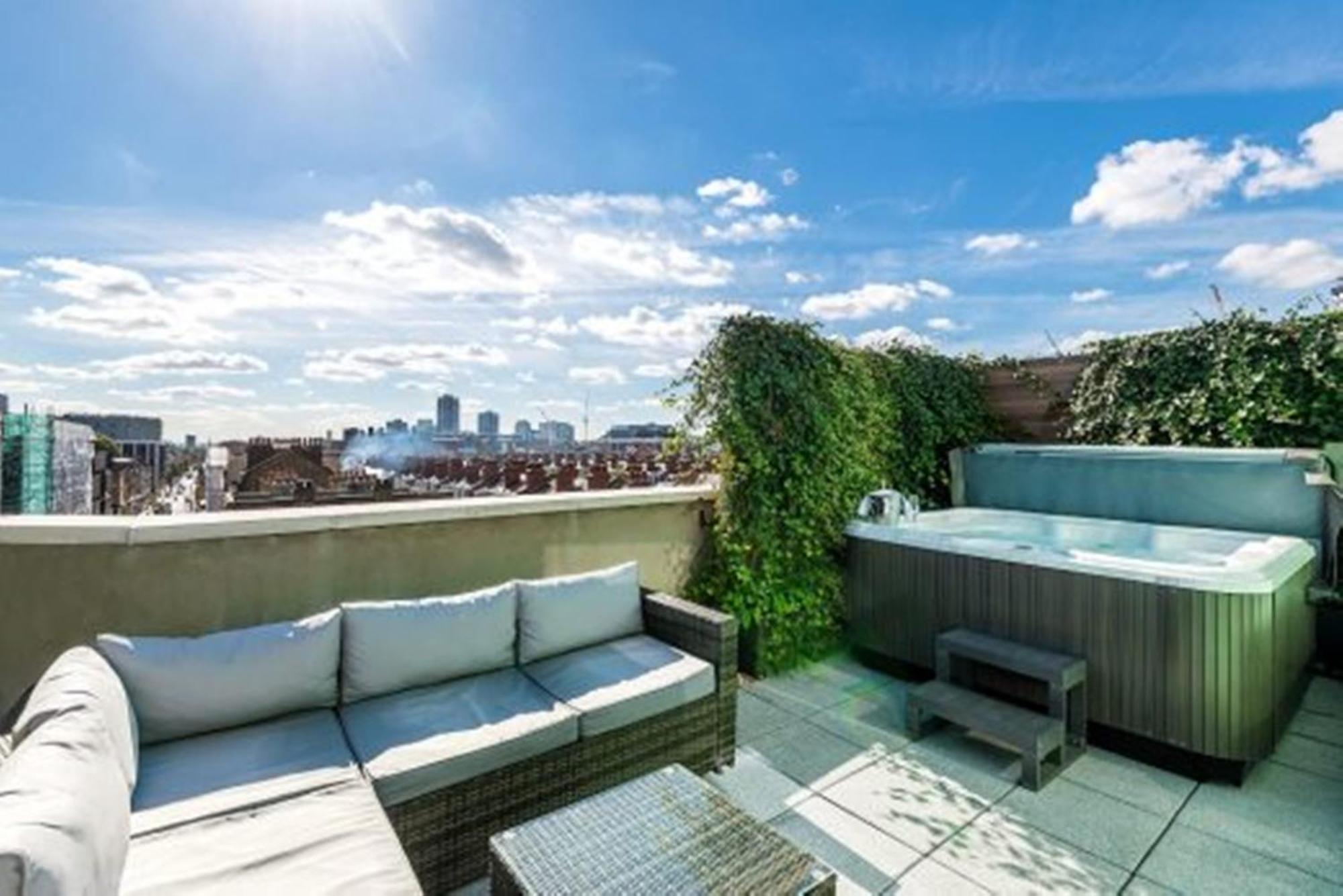 Quarto Duplo Deluxe com Terraço e Banheira de Hidromassagem