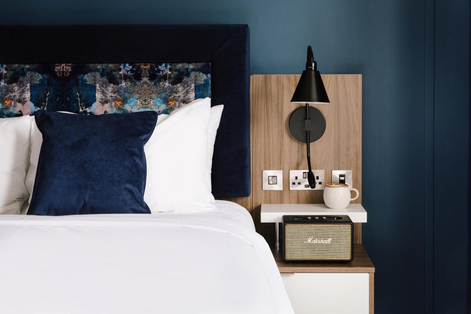 Large Family Room,1447767631:JPEG