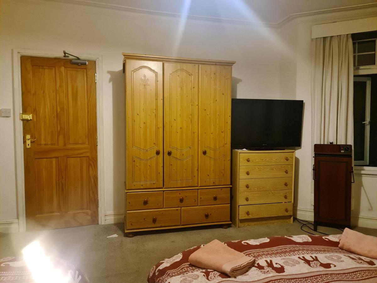 Triple Room with Shared Bathroom