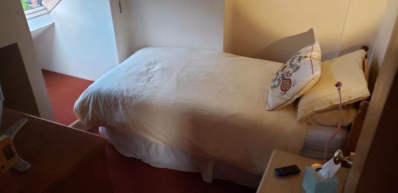 Budget Single Room