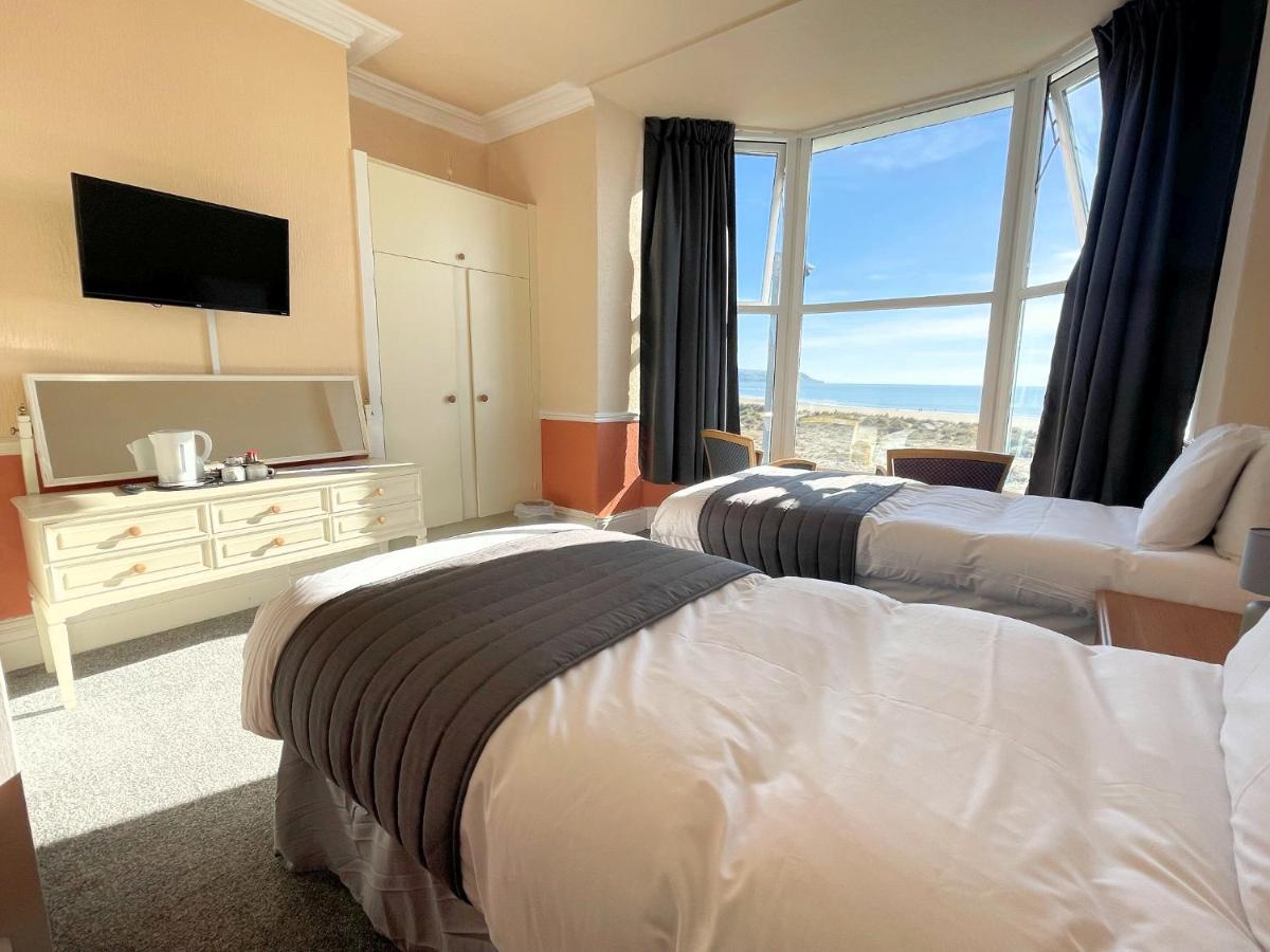 Twin Room with Sea View