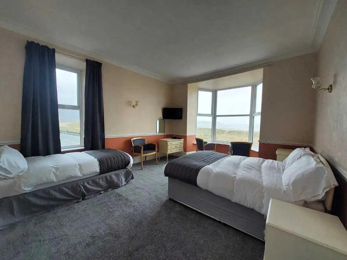 Standard Triple Room with Sea View