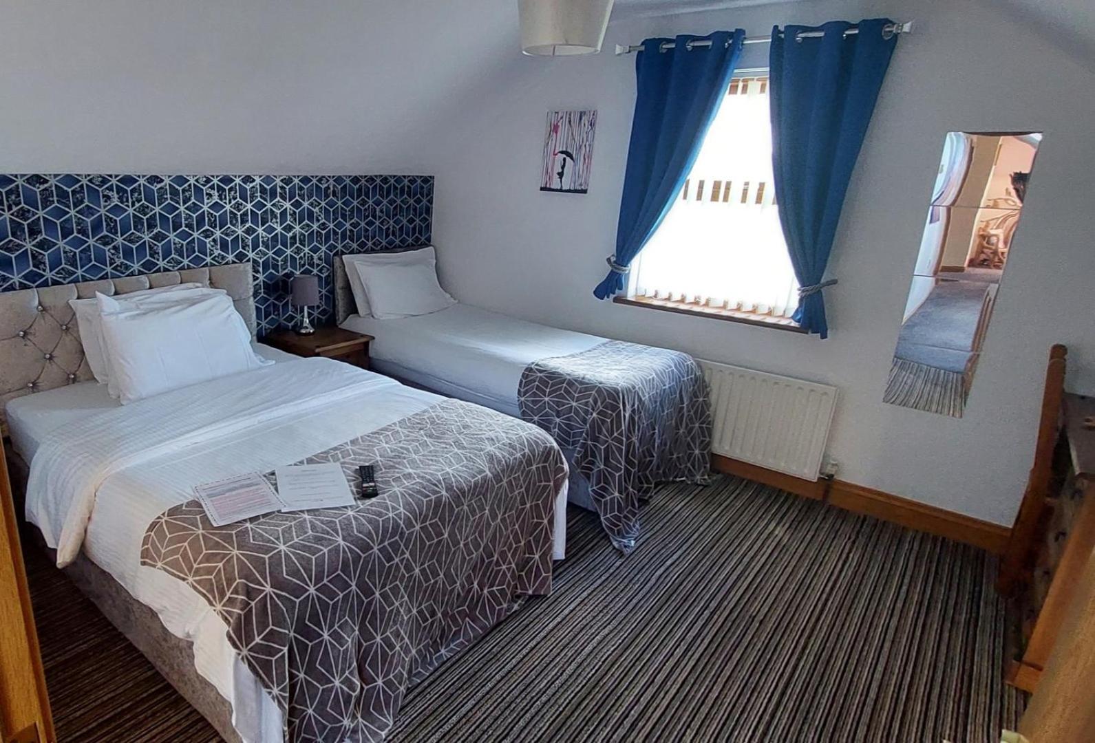 Triple Room,1499033302:JPEG