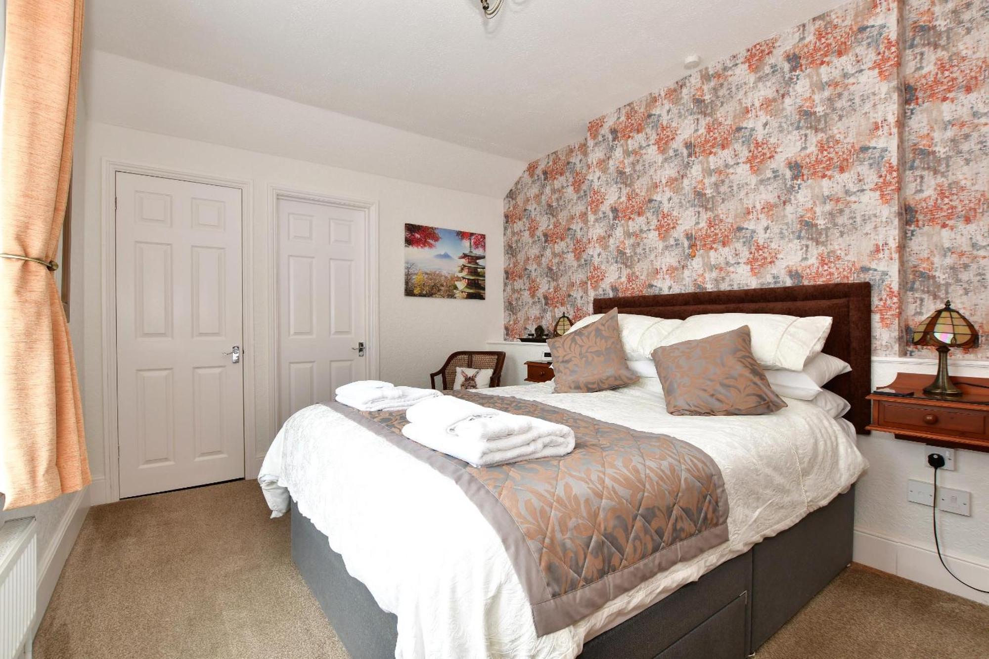 Deluxe King Suite