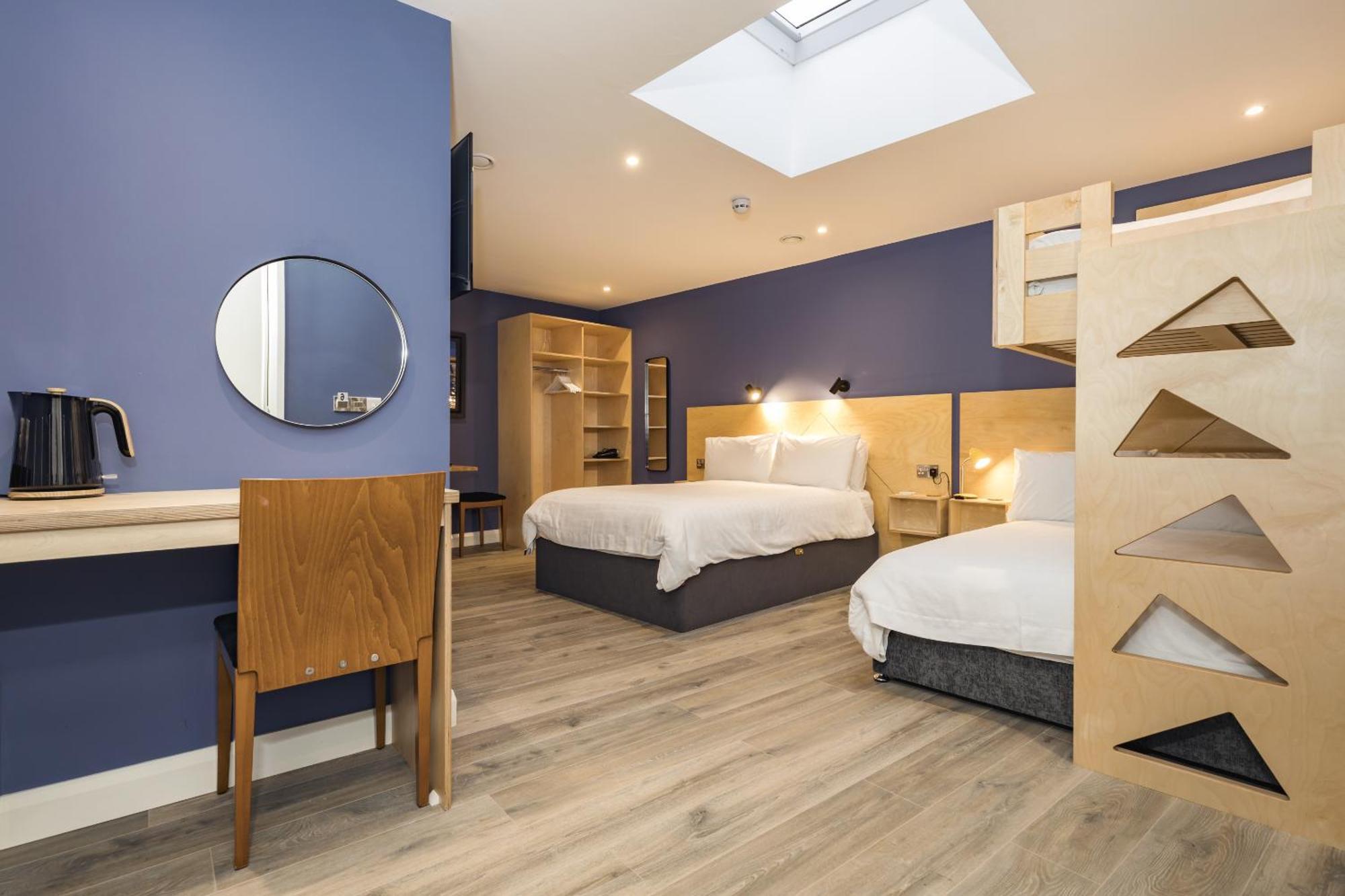 Deluxe Quadruple Room
