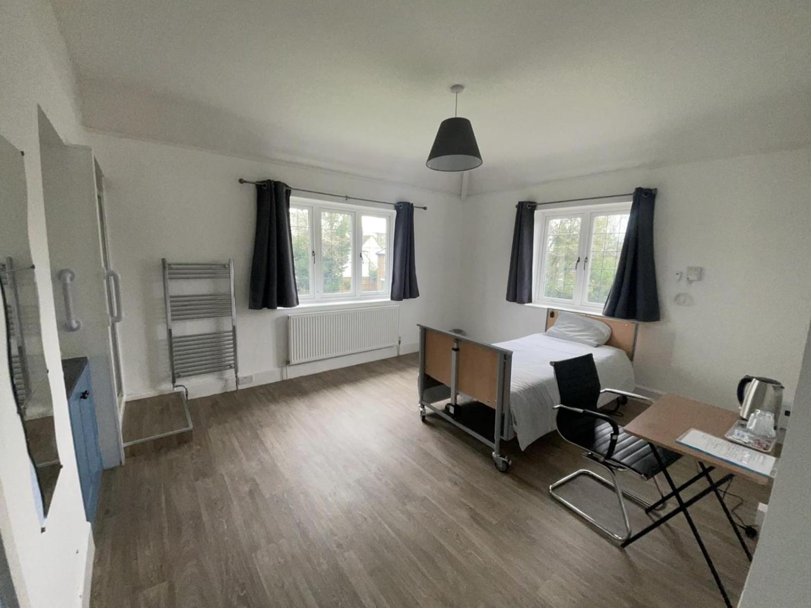 Double Room with Shower (Large)