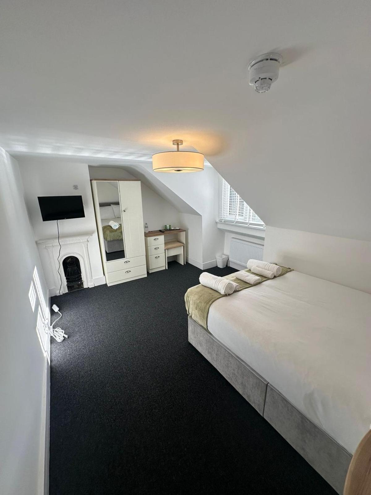 Budget Double Room,1509100765:JPEG