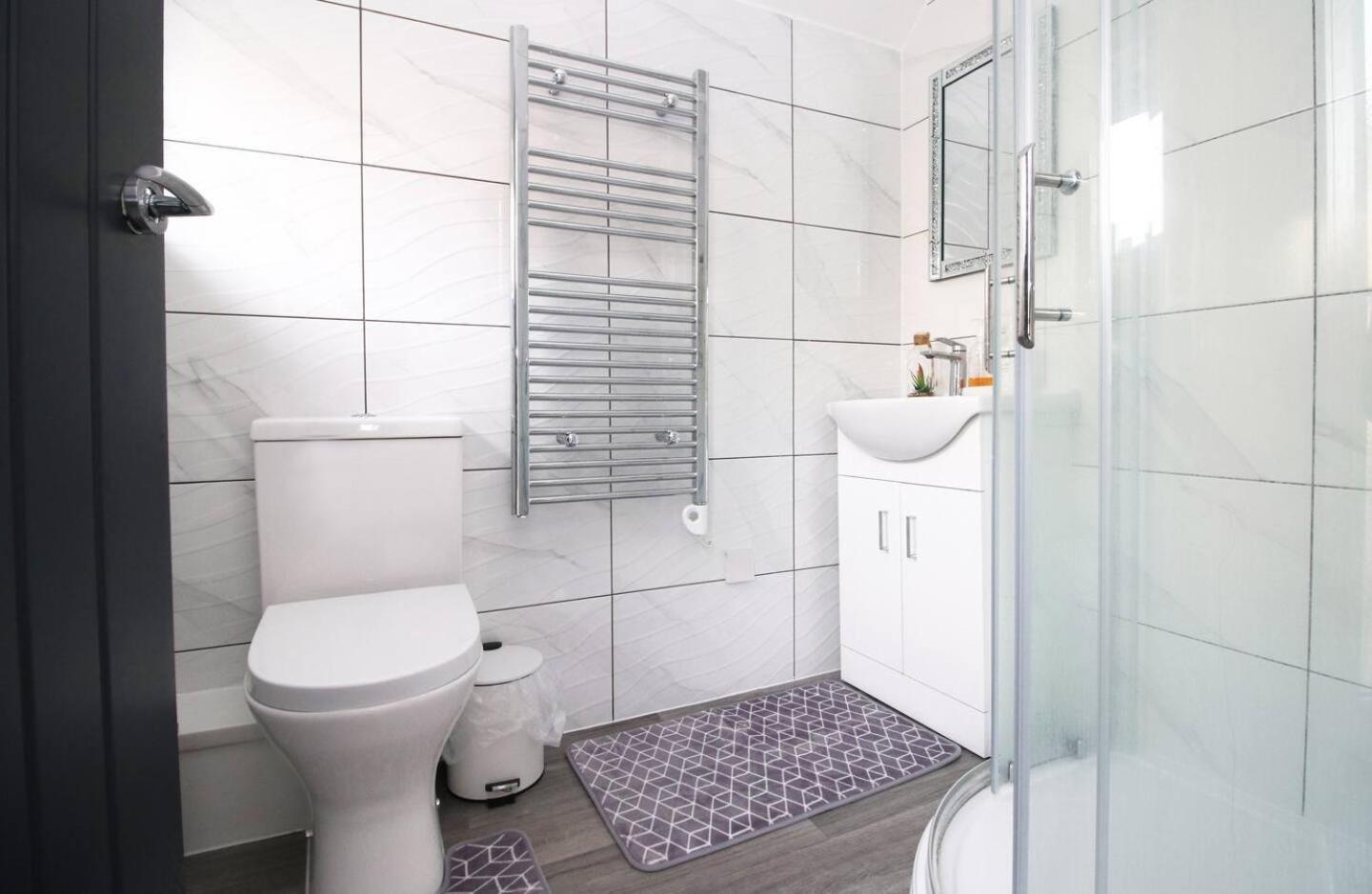 Double Room,1516052590:JPEG