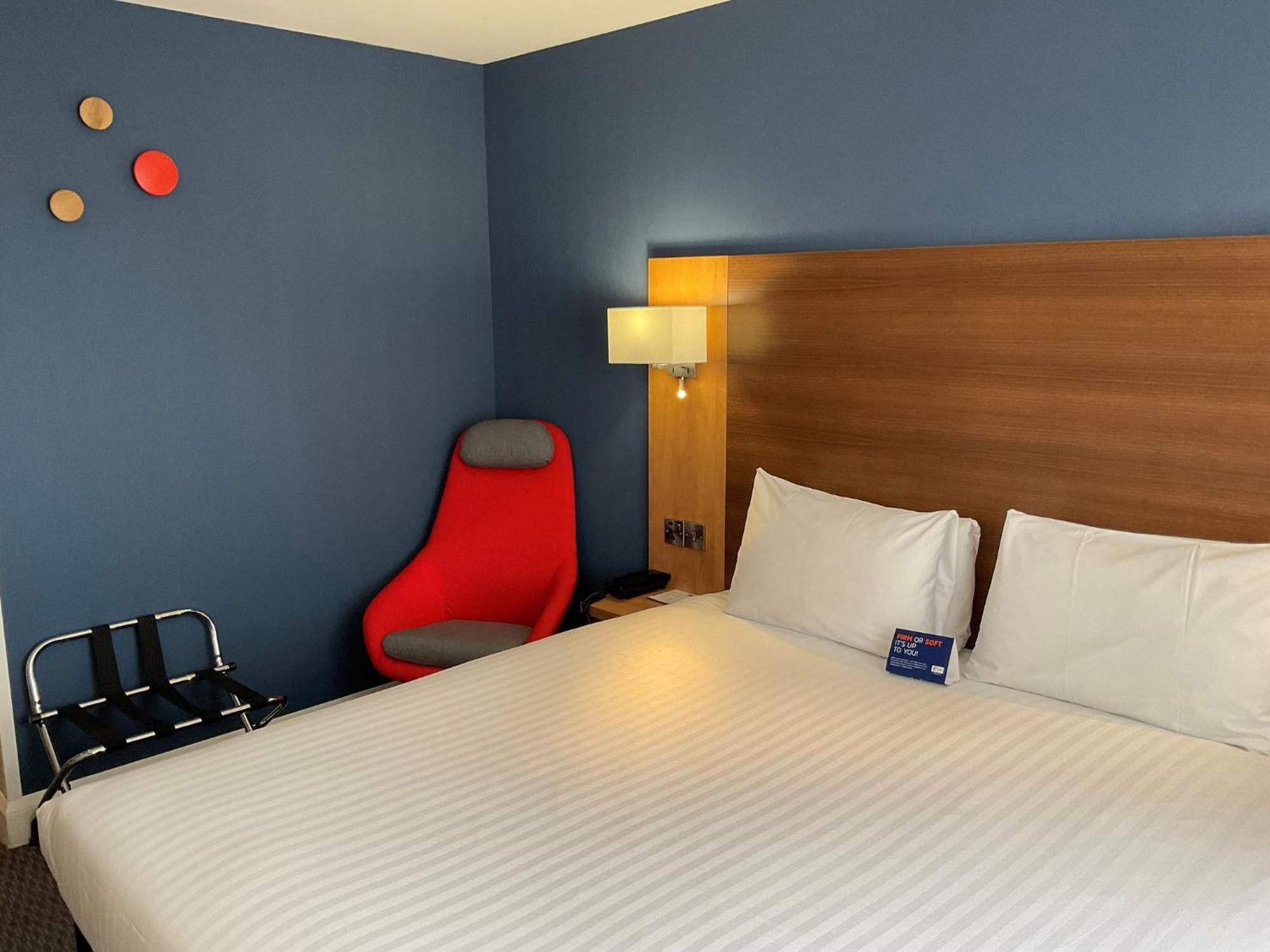 Standard Double Room with Free Hot Breakfast