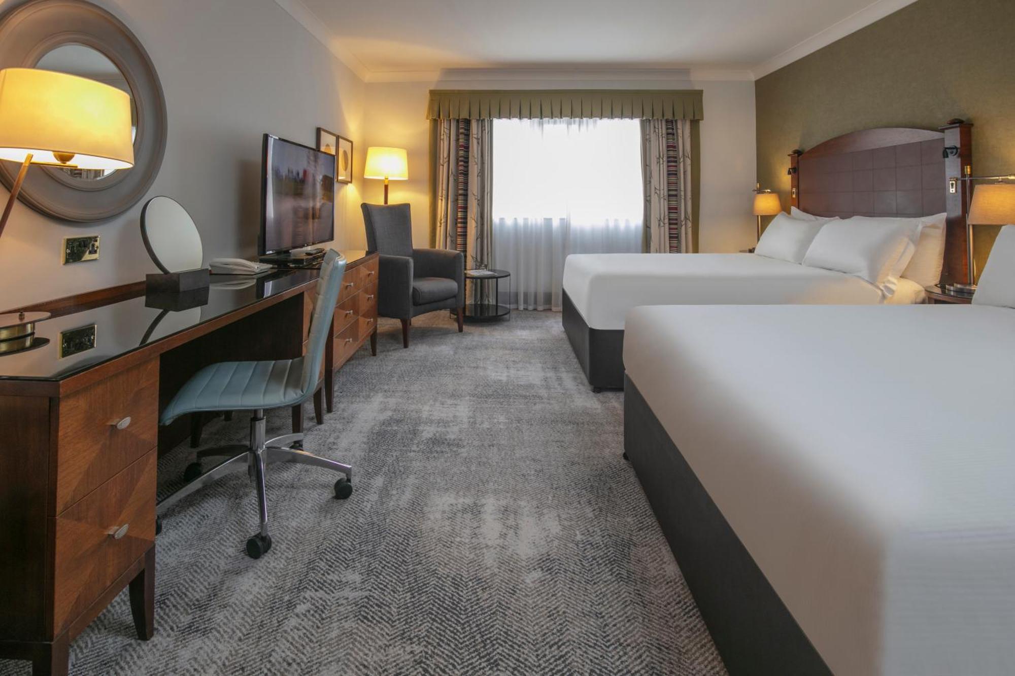 Deluxe Family Room,1669005947:JPEG