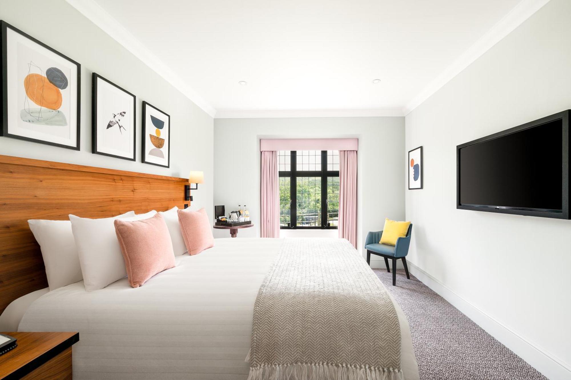 One-Bedroom Queen Suite -Non-Smoking,1516349449:JPEG