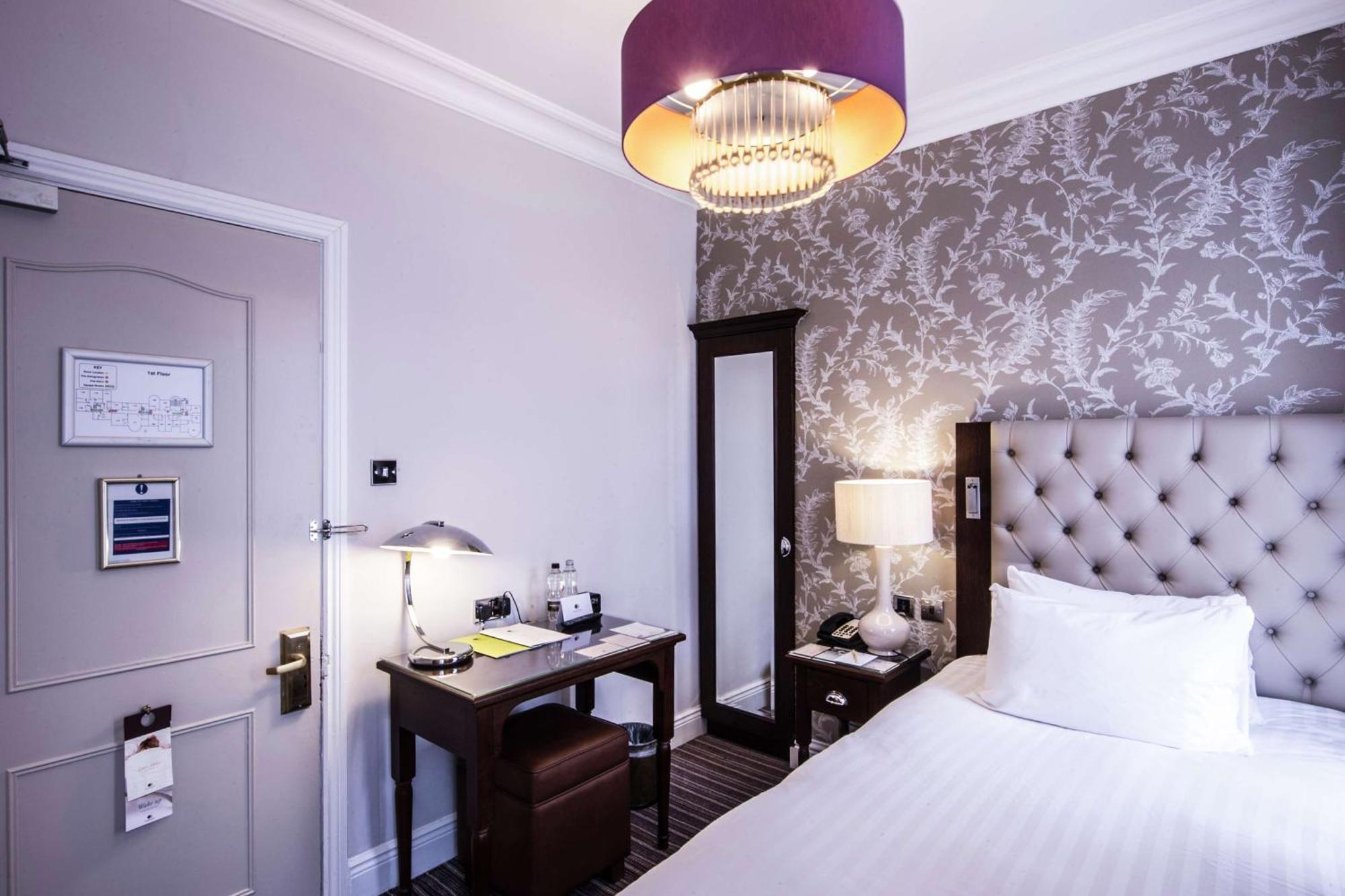Cosy Double Guest Room,1274102293:JPEG