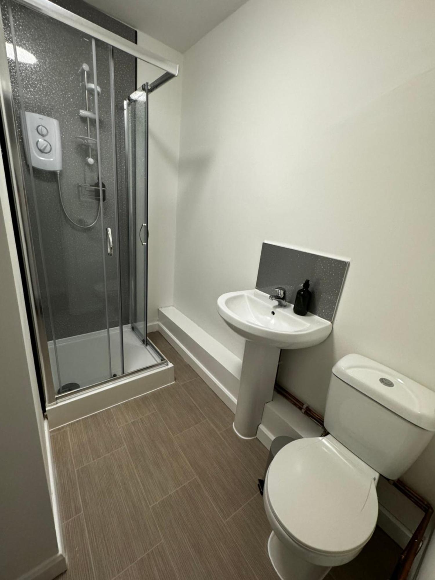 Double Room,1518645571:JPEG