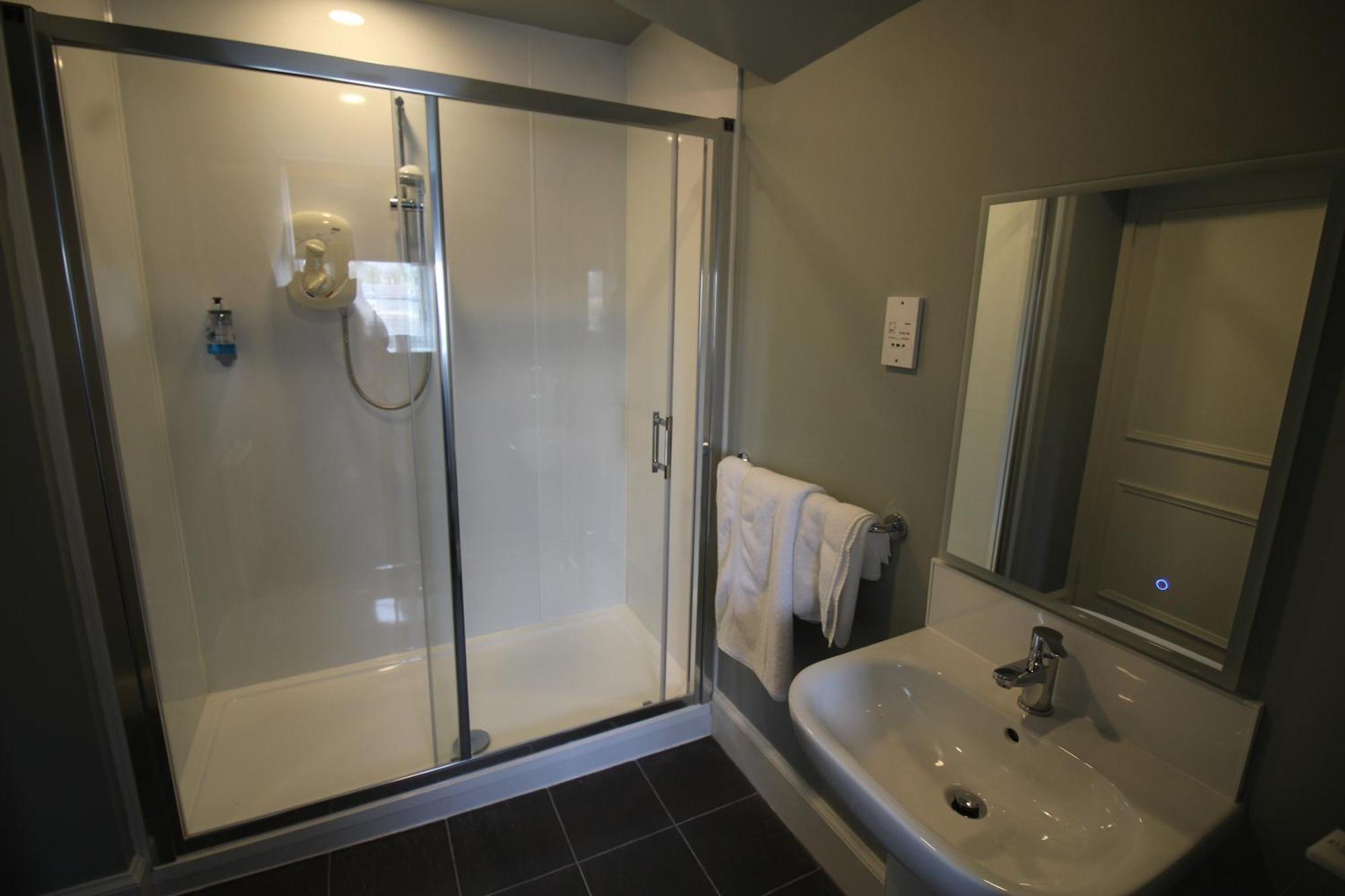 Deluxe Zimmer mit Kingsize-Bett