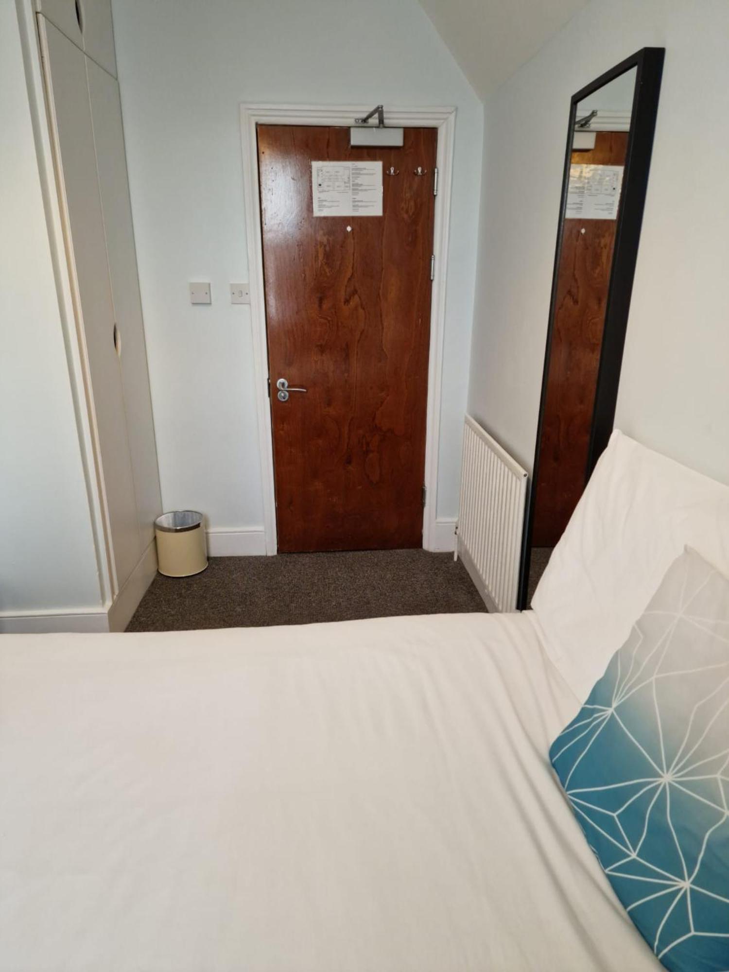 Standard Double Room,1521450076:JPEG