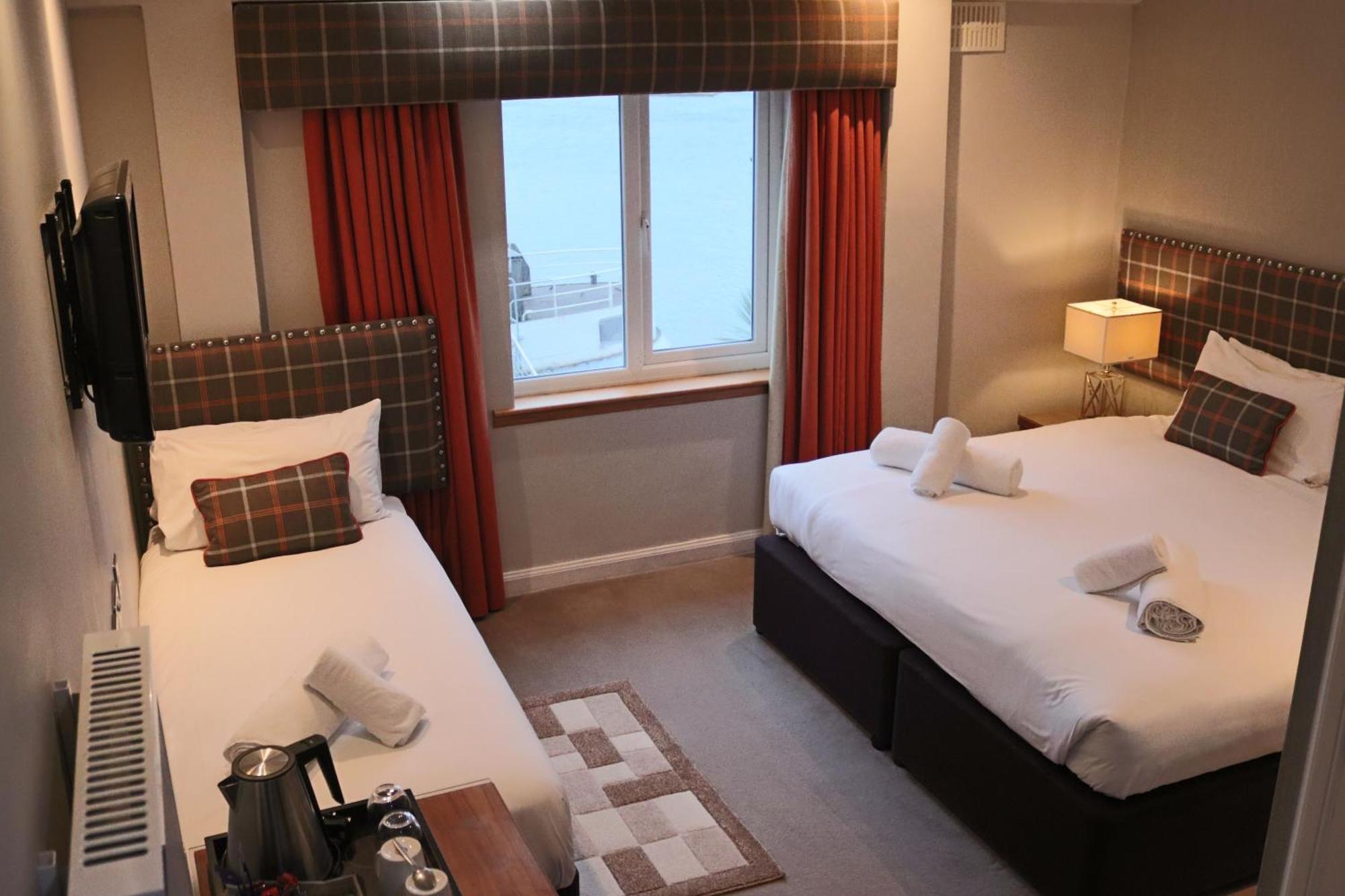 Family or Triple Room with Sea View,1521836956:JPEG