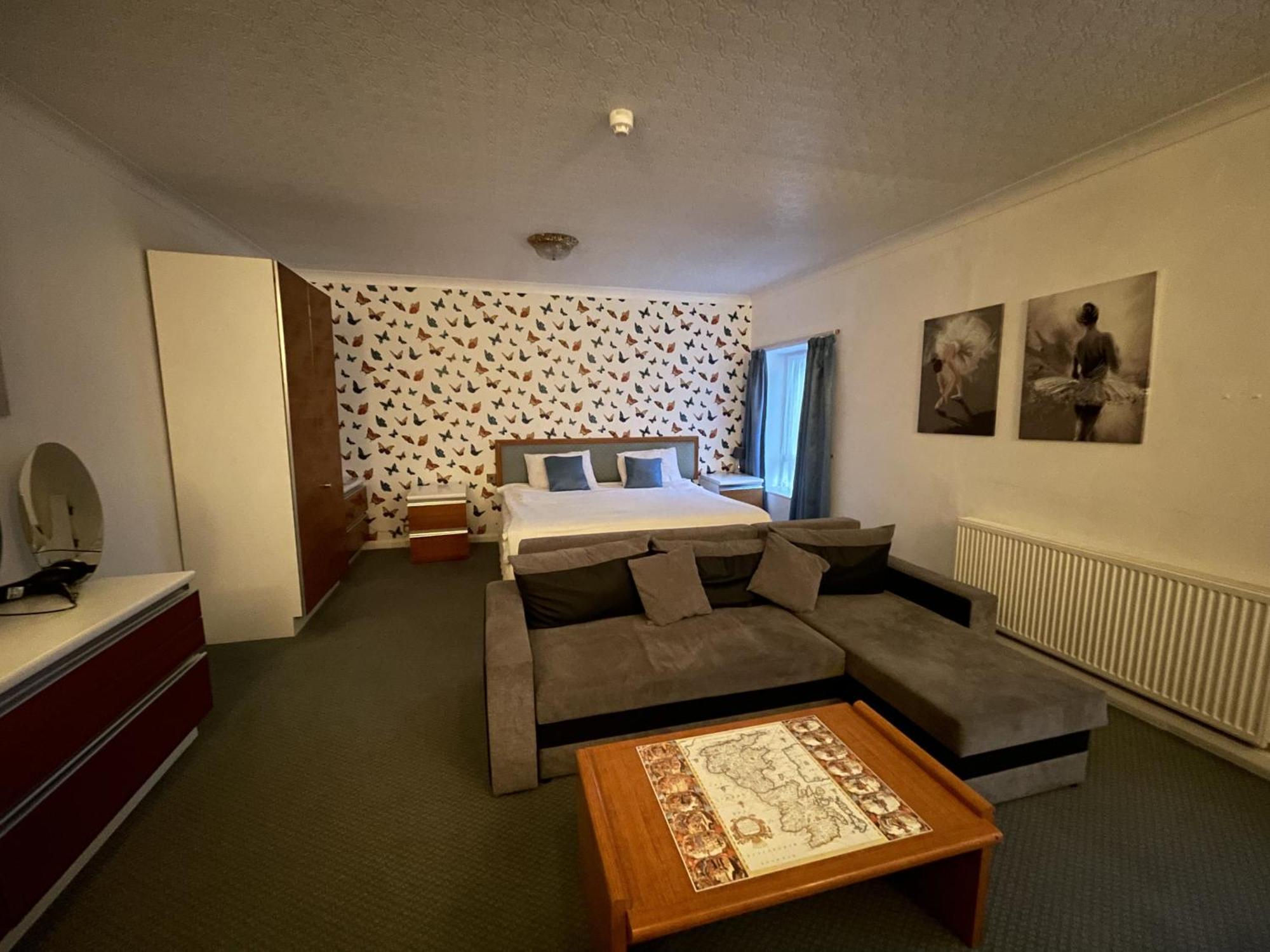 Deluxe Suite,1578793031:JPEG