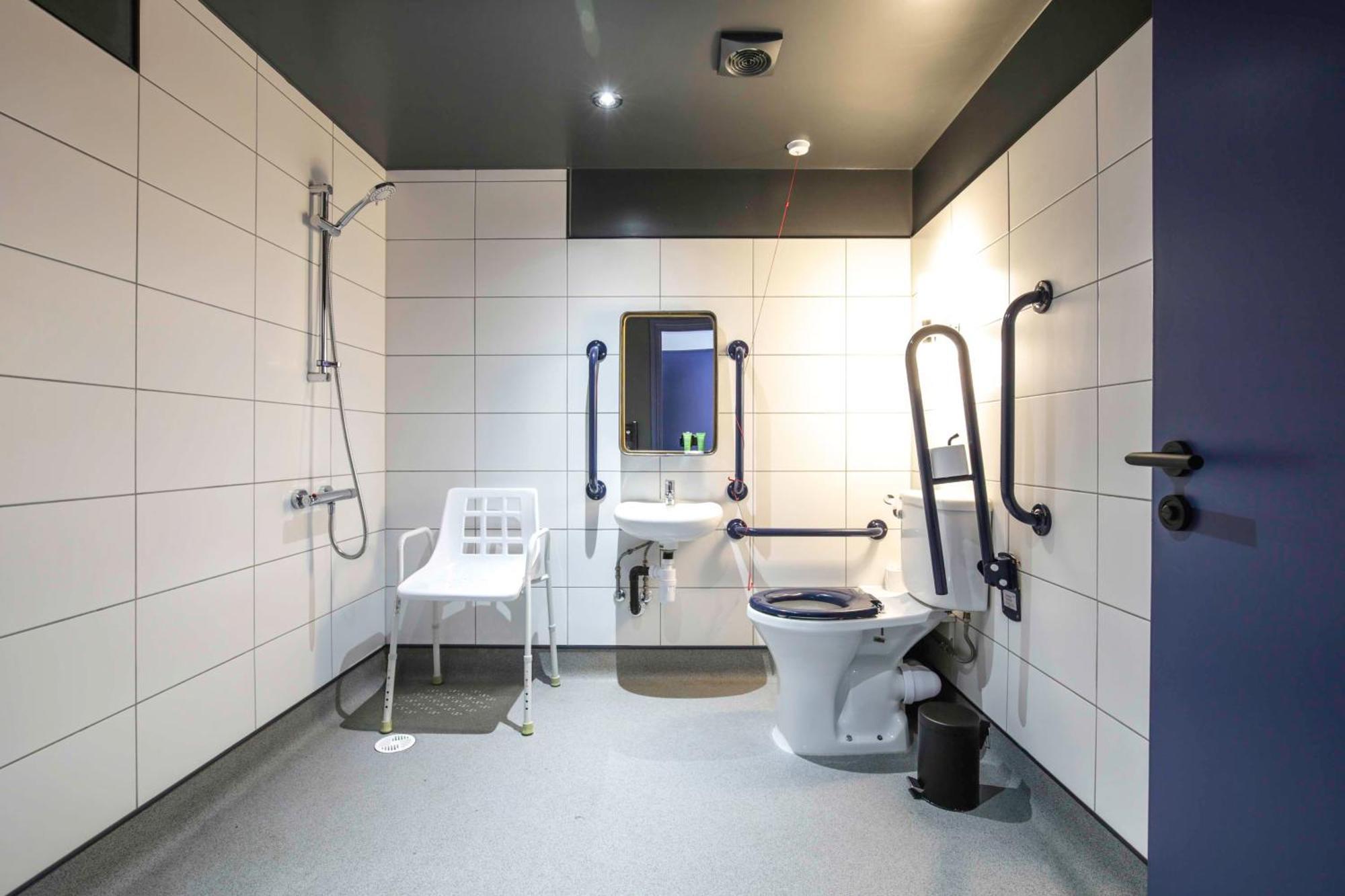 Standaard Kamer met 1 Tweepersoonsbed en 1 Eenpersoonsbed - Rookvrij
